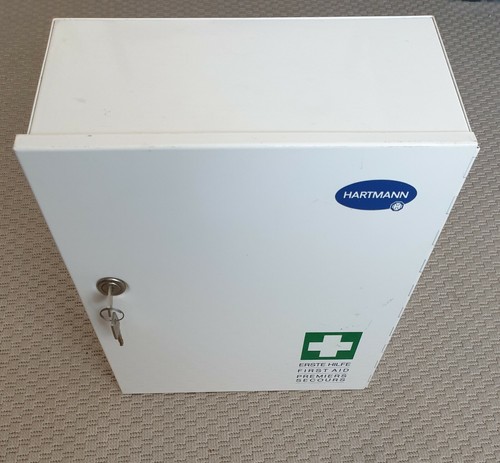 Erste hilfe kasten - erste,